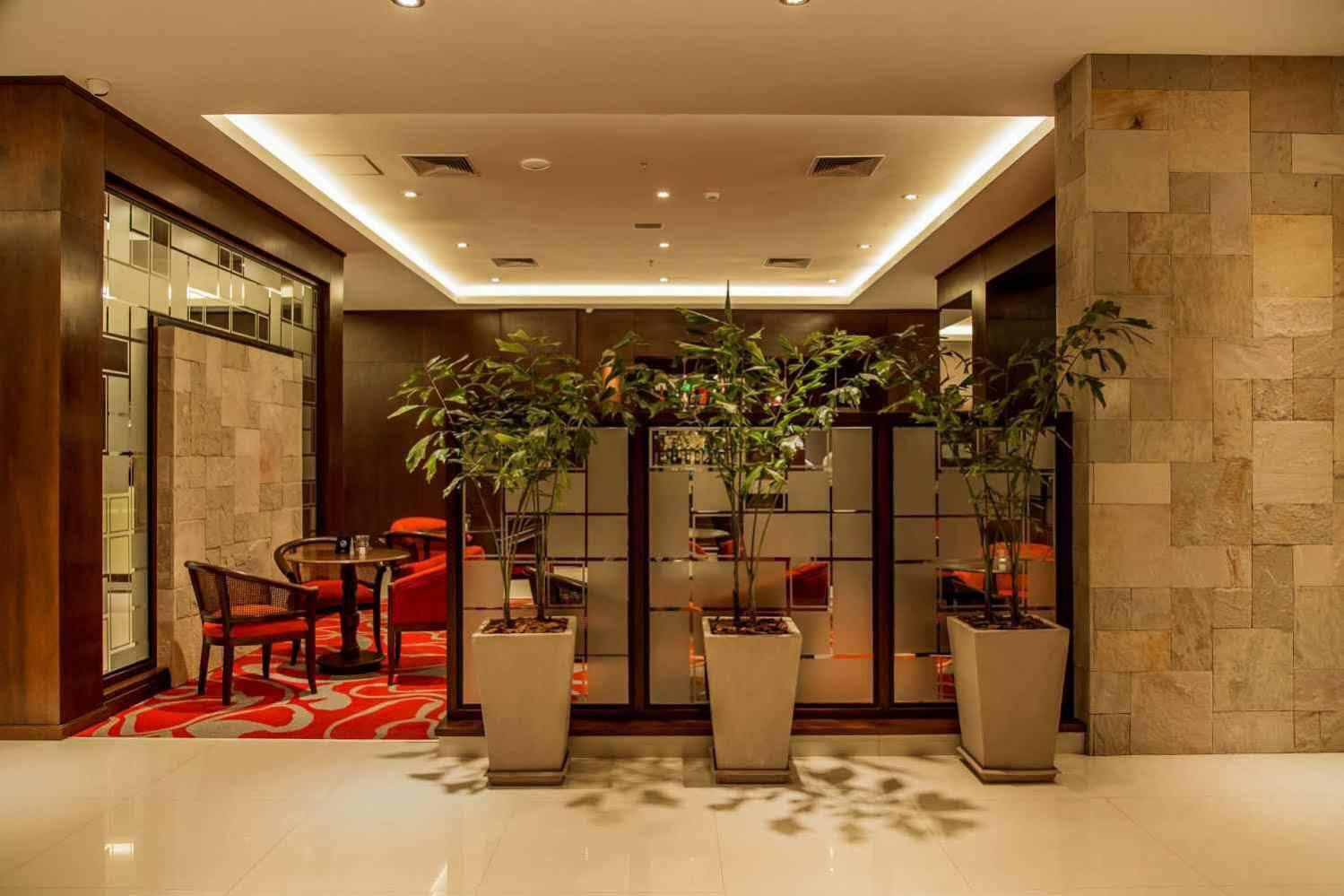 Carnaval Hotel Casino Энкарнасьон Экстерьер фото Lobby